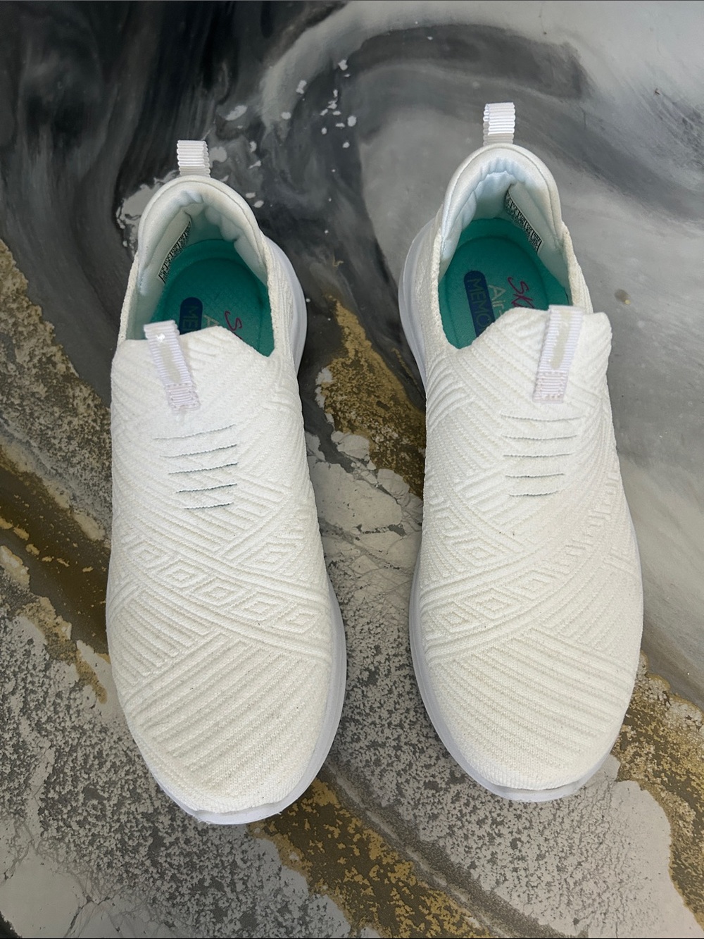 Skechers air-cooled sneakers